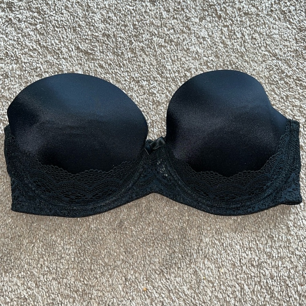 Strapless Black Bra